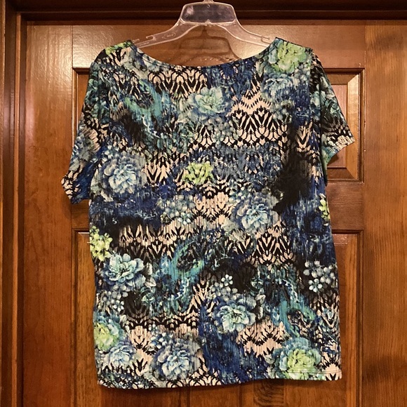 1X Kim Rogers Blue, Aqua, and Black Floral / Animal Print Stretch Top - Picture 6 of 7